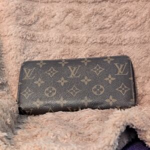 Louis Vuitton Classic Monogram Wallet in Brown and Tan
